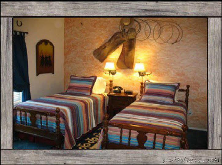 טוסון Desert Sol Bed & Breakfast מראה חיצוני תמונה