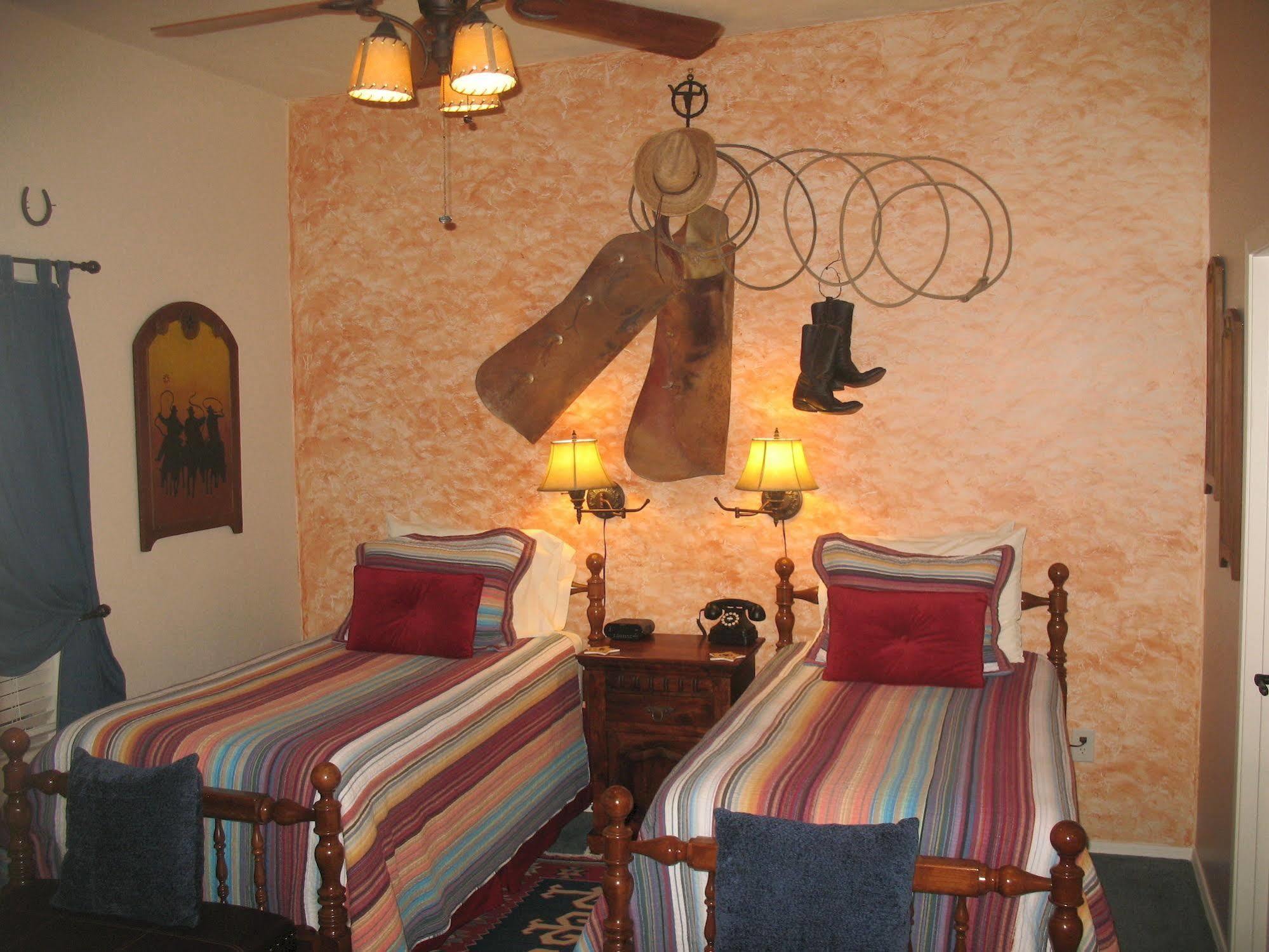 טוסון Desert Sol Bed & Breakfast מראה חיצוני תמונה